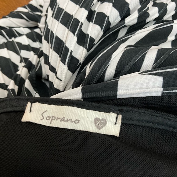 STUNNING SOPRANO Bodycon Dress w/ Mesh Top Stretch Knit in Black & White Size XS - Picture 9 of 9